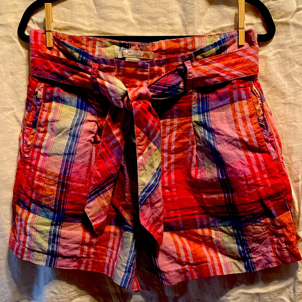 100% linen C&C California size 8 shorts
